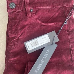 NWT HUDSONS! Beautiful color- flattering cut!